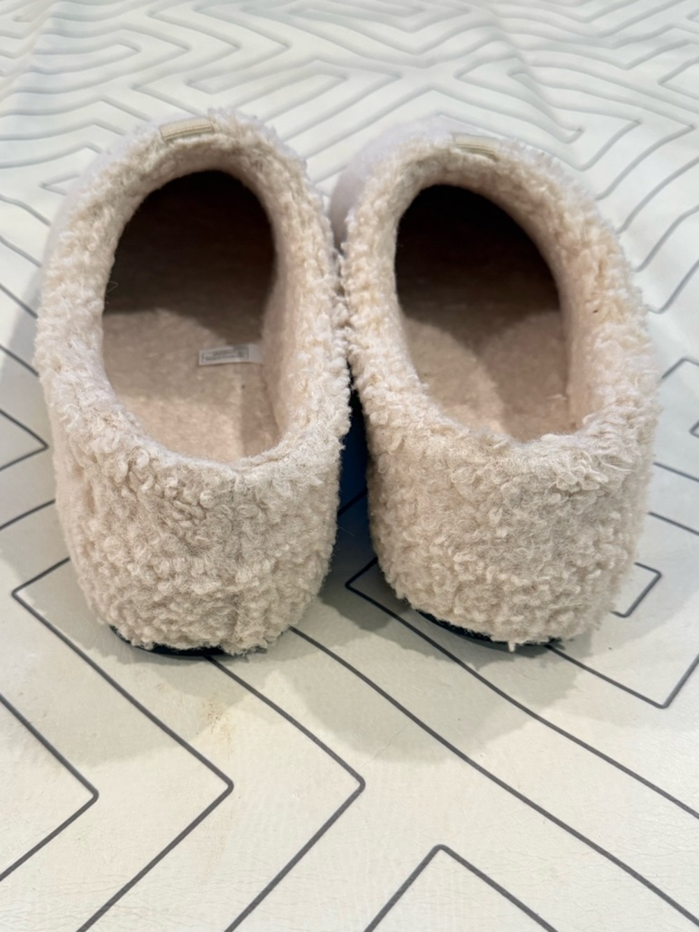 Bombas Sunday Slippers - Picture 8 of 12